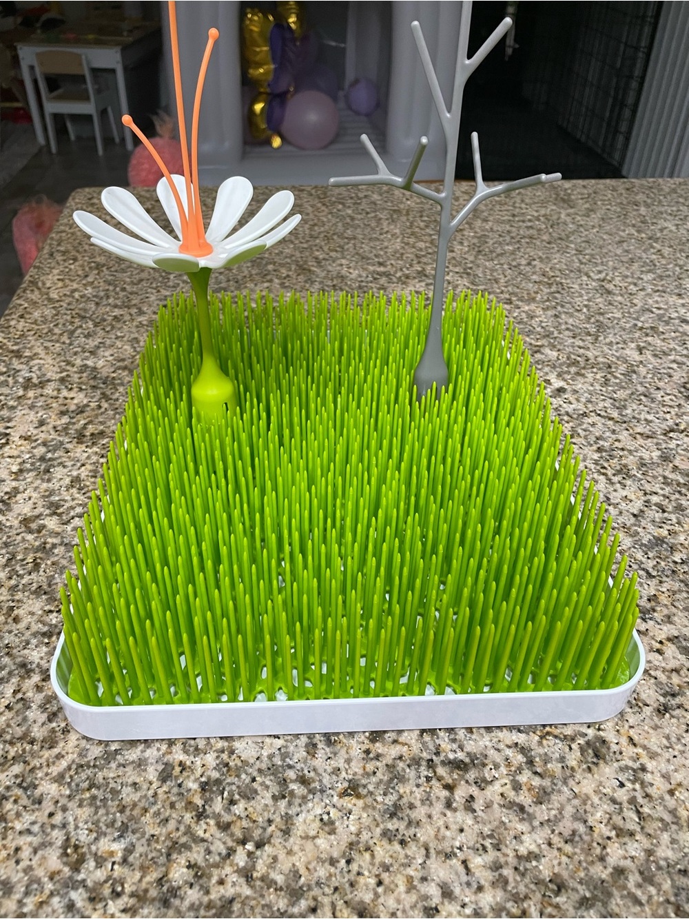 Grass-Style Bottle Drying Rack with Flower and Tree Accessories - Lime Green